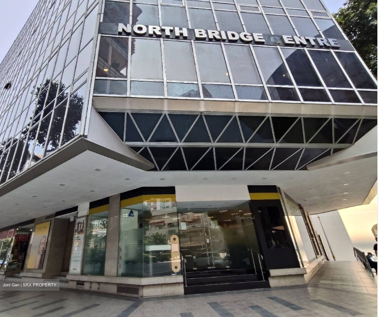 North Bridge Centre (D7), Office #528975071